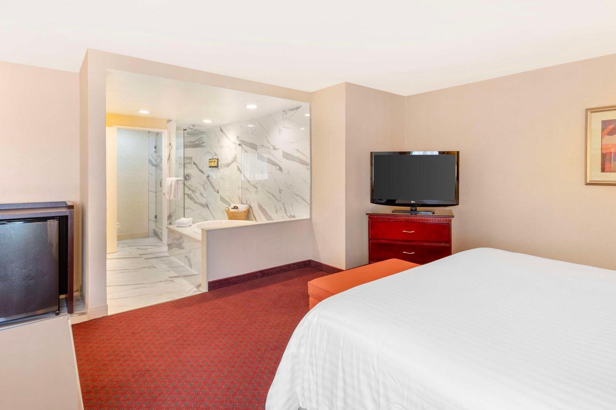 Best Western Plus West Covina Inn Eksteriør billede